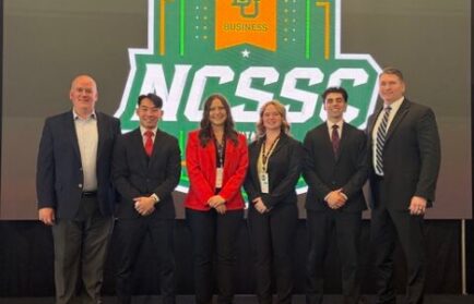 Pictured from left: Dr. Andrew Anderson, Julian Lee, Mariah Thompson, Grace Livingston, Isaac Fernandez and Dr. Nicholas Williams.